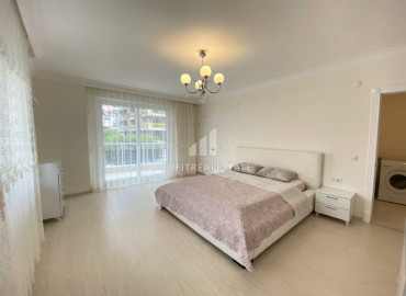 Spacious two bedroom apartment 100 meters from the beach of Mahmutlar, Alanya, 130 m2 ID-7893 фото-10