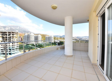 Two bedroom apartment, with a large total area and stunning mountain views, in Mahmutlar, 155 m2 ID-7902 фото-12