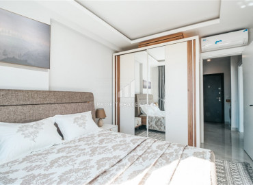 Новая дизайнерская двухкомнатная квартира на первой береговой линии в элитном комплексе Махмутлара ID-7904 фото-10