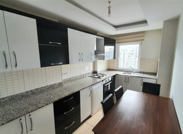 Two bedroom apartment, with a separate kitchen, equipped with furniture and appliances, 250 meters from the sea, Mahmutlar, Alanya, 120 m2 ID-7903 фото-4