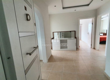 Two bedroom apartment, with a separate kitchen, equipped with furniture and appliances, 250 meters from the sea, Mahmutlar, Alanya, 120 m2 ID-7903 фото-15