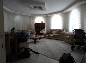 Large apartment with separate kitchen and sea view, 300 meters from the sea in Davultepe, Mezitli ID-7983 фото-2}}
