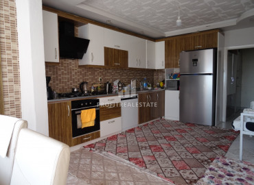 Large apartment with separate kitchen and sea view, 300 meters from the sea in Davultepe, Mezitli ID-7983 фото-5}}