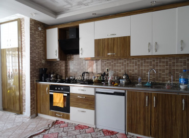 Large apartment with separate kitchen and sea view, 300 meters from the sea in Davultepe, Mezitli ID-7983 фото-7}}