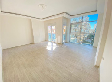 Two bedroom apartment, with a separate kitchen, 350 meters from the sea, in Mahmutlar, Alanya, 120 m2 ID-7990 фото-2