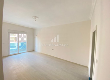 Two bedroom apartment, with a separate kitchen, 350 meters from the sea, in Mahmutlar, Alanya, 120 m2 ID-7990 фото-4