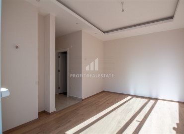 Large new apartment 3 + 1 with a separate kitchen in a luxury residence in Mahmutlar ID-8003 фото-11