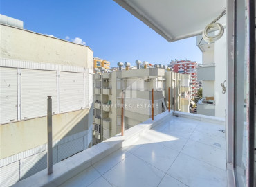 One-bedroom apartment in a new residence with a swimming pool, with a very good location in Mahmutlar ID-8005 фото-9