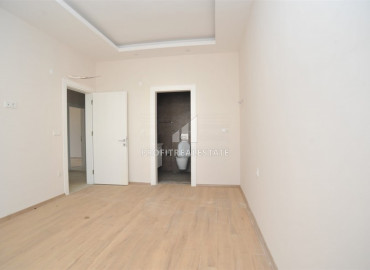 New 2 + 1 apartment with a separate kitchen in a premium class residence in Mahmutlar ID-8052 фото-12