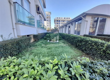 Furnished one-bedroom apartment, with mountain views, 150 meters from the center of Mahmutlar, Alanya, 70 m2 ID-8074 фото-15