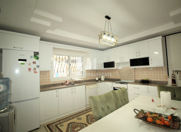 Четырехкомнатная квартира с отдельной кухней в Соли, района Мезитли, недалеко от Средиземного моря ID-8077 фото-5