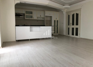 Two bedroom apartment with a good layout on the main street of Mahmutlar, 400m from the sea ID-8082 фото-4