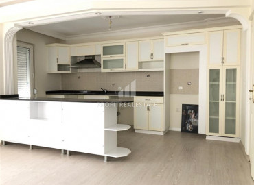 Two bedroom apartment with a good layout on the main street of Mahmutlar, 400m from the sea ID-8082 фото-5