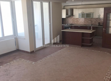 Spacious apartment 3 + 1 with an excellent location in the microdistrict Menderes, Soli, Mersin, 200m from the sea ID-8109 фото-4
