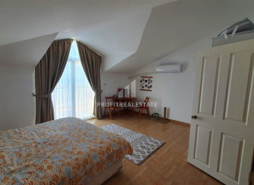 Большой меблированный дуплекс с одной спальней с видом на море и горы в районе Алании - Демирташ ID-8129 фото-6