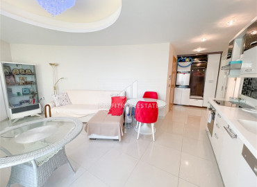 One-bedroom apartment with sea view in a luxury residence Mahmulara ID-8166 фото-4