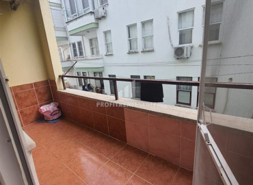 Inexpensive apartment 2 + 1 with a separate kitchen 300m from the sea, in an urban-type house in Mahmutlar ID-8178 фото-9