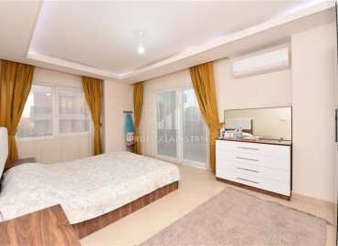 Two bedroom apartment, furnished, in a comfortable residential residence Mahmutlar, Alanya, 100 m2 ID-8204 фото-3