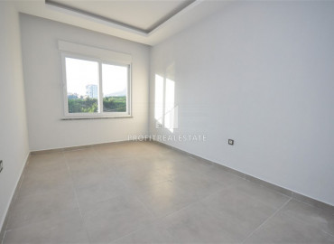 New one-bedroom apartment in a residence with good facilities, close to the sea in Mahmutlar ID-8253 фото-5