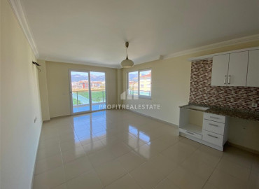 Two bedroom apartment, unfurnished, 50 meters from the sea, Mahmutlar, Alanya, 120 m2 ID-8345 фото-2