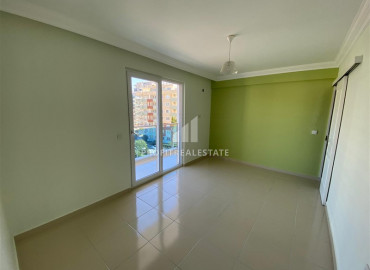 Two bedroom apartment, unfurnished, 50 meters from the sea, Mahmutlar, Alanya, 120 m2 ID-8345 фото-4
