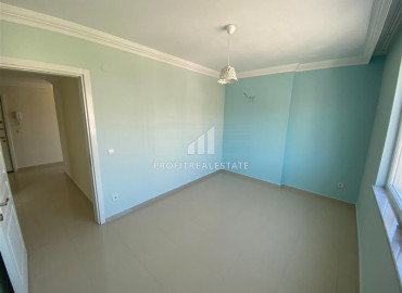 Two bedroom apartment, unfurnished, 50 meters from the sea, Mahmutlar, Alanya, 120 m2 ID-8345 фото-7