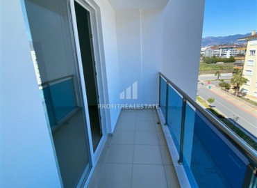 Two bedroom apartment, unfurnished, 50 meters from the sea, Mahmutlar, Alanya, 120 m2 ID-8345 фото-8