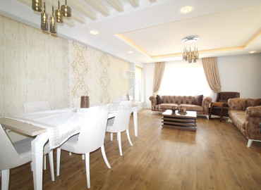 Новая квартира для большой семьи, планировки 4+1 на берегу моря в популярном районе Соли, Мерсин ID-8365 фото-8