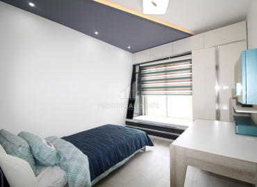 Новая квартира для большой семьи, планировки 4+1 на берегу моря в популярном районе Соли, Мерсин ID-8365 фото-11
