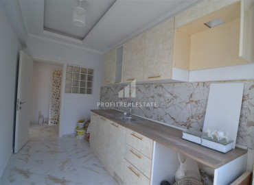 Бюджетная квартира 2+1 с отдельной кухней в центре Алании в 400м от пляжа Дамлаташ в доме городского типа ID-8407 фото-4