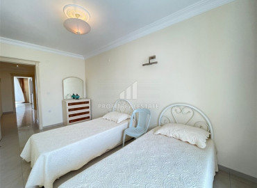 Spacious two bedroom apartment, furnished and equipped, in the center of Mahmutlar, Alanya, 130 m2 ID-8409 фото-9