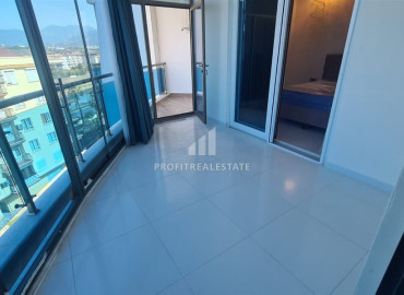 Furnished view apartment 1 + 1 in an elite residence on the first coastline in Mahmutlar ID-8446 фото-6}}