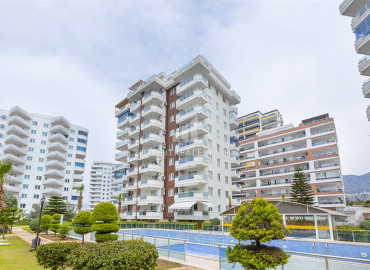 Large duplex apartment 3 + 1, in a residence with rich facilities, Mahmutlar, Alanya, 250 m2 ID-8470 фото-1