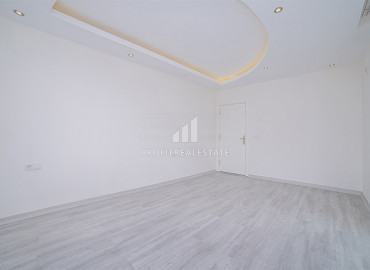 Large duplex apartment 3 + 1, in a residence with rich facilities, Mahmutlar, Alanya, 250 m2 ID-8470 фото-5
