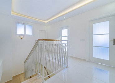 Large duplex apartment 3 + 1, in a residence with rich facilities, Mahmutlar, Alanya, 250 m2 ID-8470 фото-11