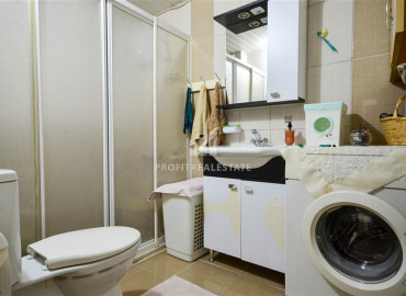 Spacious 2 + 1 layout apartment, furnished, 250 meters from the sea, Mahmutlar, Alanya, 140 m2 ID-8531 фото-9