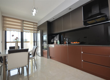 Furnished two bedroom apartment with a separate kitchen on a high floor in a premium residence in Mahmutlar ID-8535 фото-7