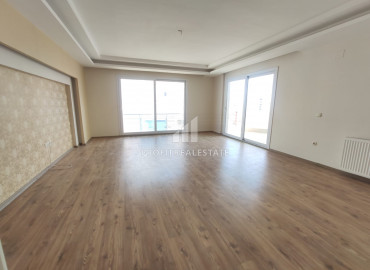 Three-bedroom apartment for a large family in a residence with a swimming pool, in the Soli neighborhood, Mezitli ID-8548 фото-1