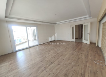 Three-bedroom apartment for a large family in a residence with a swimming pool, in the Soli neighborhood, Mezitli ID-8548 фото-3