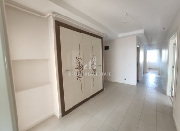 Three-bedroom apartment for a large family in a residence with a swimming pool, in the Soli neighborhood, Mezitli ID-8548 фото-8