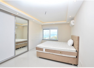 Spacious two bedroom duplex on the first coastline, Mahmutlar, Alanya, 220 m2 ID-8576 фото-8