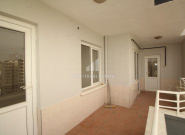 Просторная квартира 3+1 с отдельной кухней, с ремонтом в Мезитли, район Давултепе в 500м от моря ID-8590 фото-15