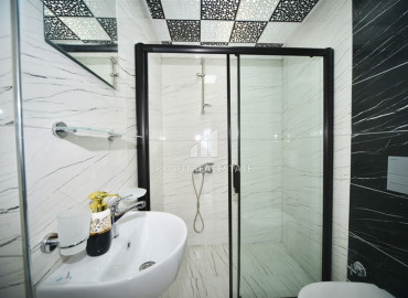 Ready to move in, two bedroom apartment on the main street of Mahmutlar, 50m from the sea ID-8626 фото-23