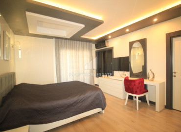 View duplex 4 + 1 in a new residence with good facilities, in a prestigious microdistrict of Mersin Soli ID-8676 фото-11