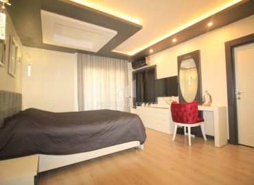 View duplex 4 + 1 in a new residence with good facilities, in a prestigious microdistrict of Mersin Soli ID-8676 фото-12