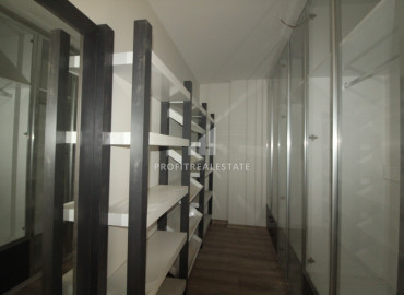Квартира с четырьмя спальнями в новом комплексе с комфортной инфраструктурой, в Соли, Мерсин ID-8690 фото-20