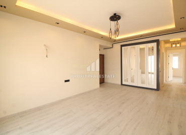 Spacious apartment 3 + 1 in a gasified residence with a swimming pool in the Soli neighborhood, Mezitli ID-8692 фото-4