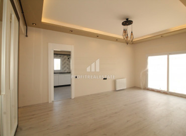 Spacious apartment 3 + 1 in a gasified residence with a swimming pool in the Soli neighborhood, Mezitli ID-8692 фото-6