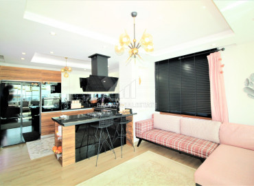Пятикомнатная квартира с отдельной кухней в комплексе с хорошей инфраструктурой в центре Мезитли, Соли ID-8695 фото-8