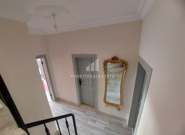 Furnished garden duplex 2 + 1 with a separate kitchen, in a well-maintained residence 600m from the sea in Mahmutlar ID-8699 фото-13